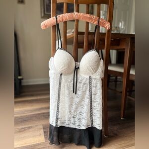 Linea Donatella White/Black Lace Nighty in size XL! Padded Cups! Pretty!
